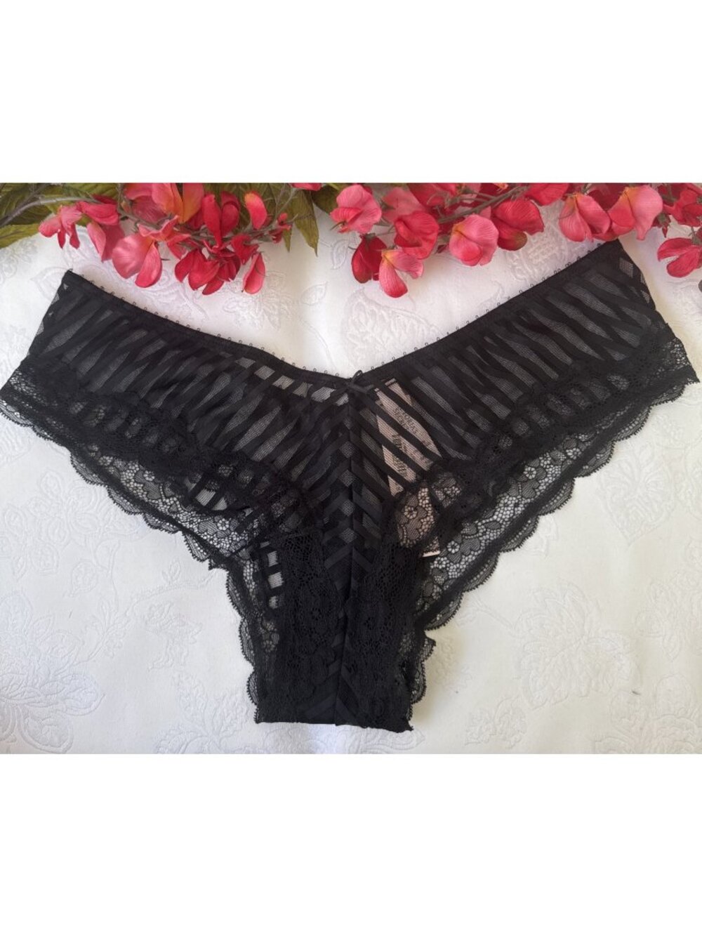 VICTORIA'S SECRET M BLACK CAGE STRIPE HIGH LEG CHEEKY MESH & LACE PANTIES NWT